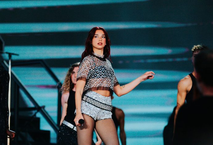 dua_lipa_mad_cool_festival_frances_beach-12